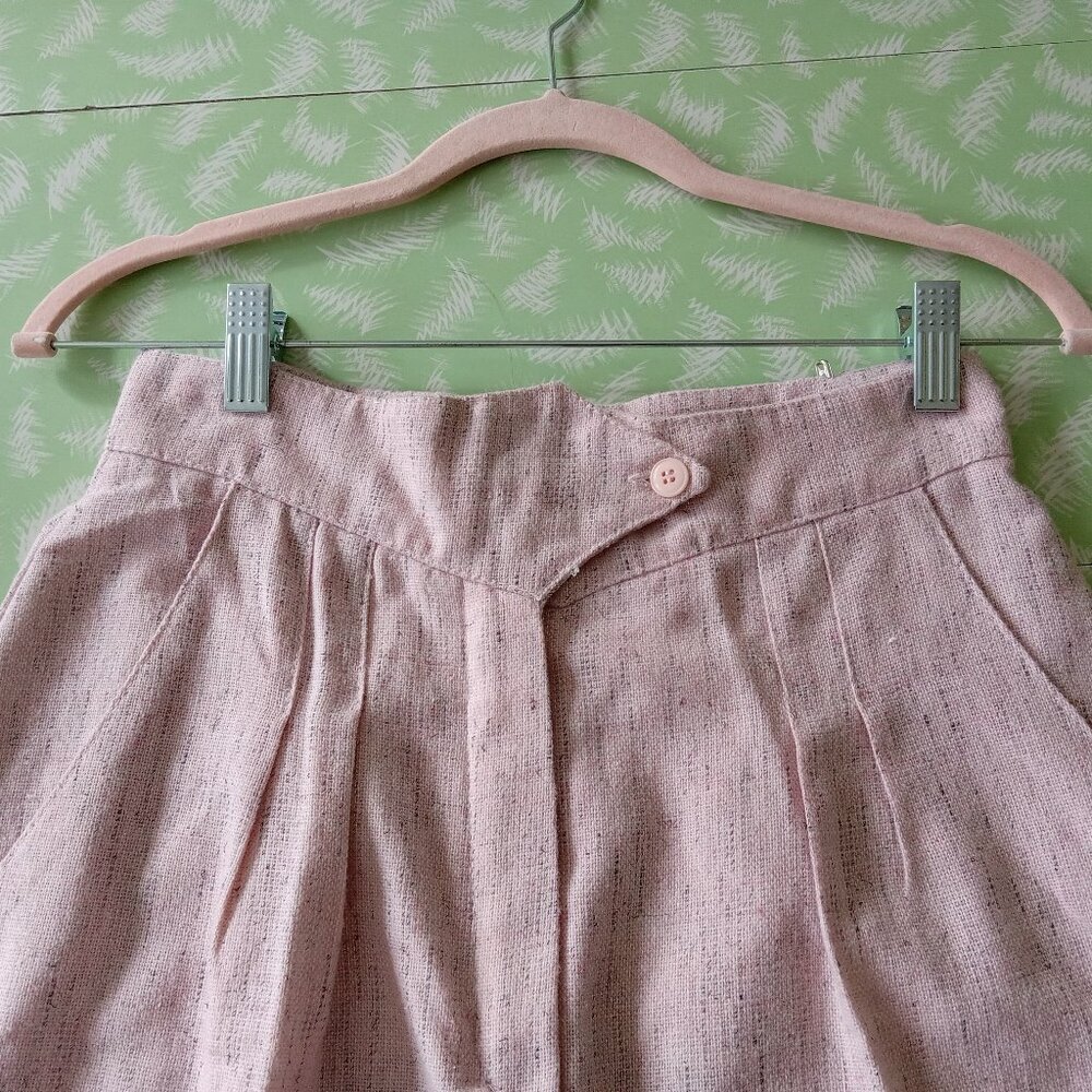 Vintage 1980s women pink pants straight cut, disco
